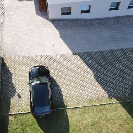 Appartamenti Penasa Renato Commezzadura Εξωτερικό φωτογραφία